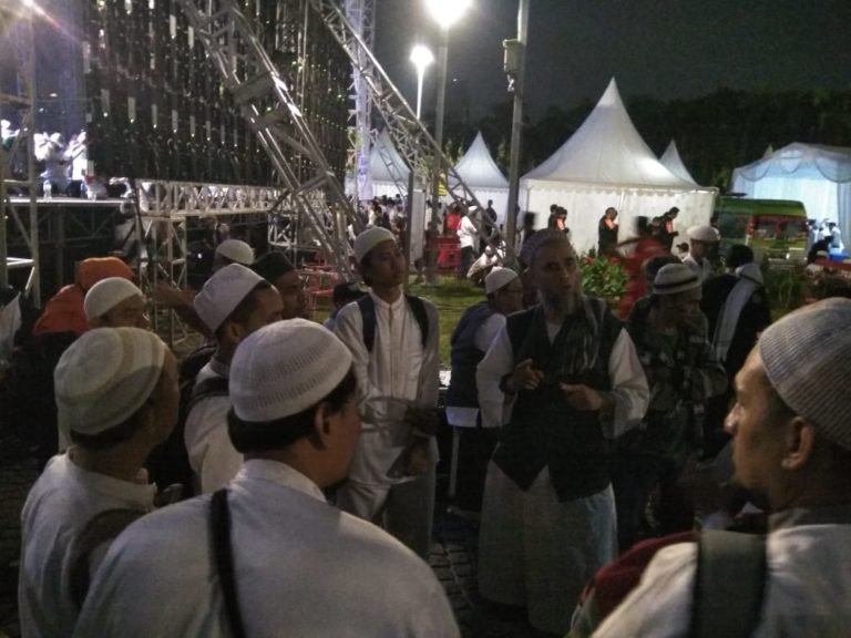 Kisah Perjuangan 20 Peserta Tunarungu Hadiri Reuni Akbar 212