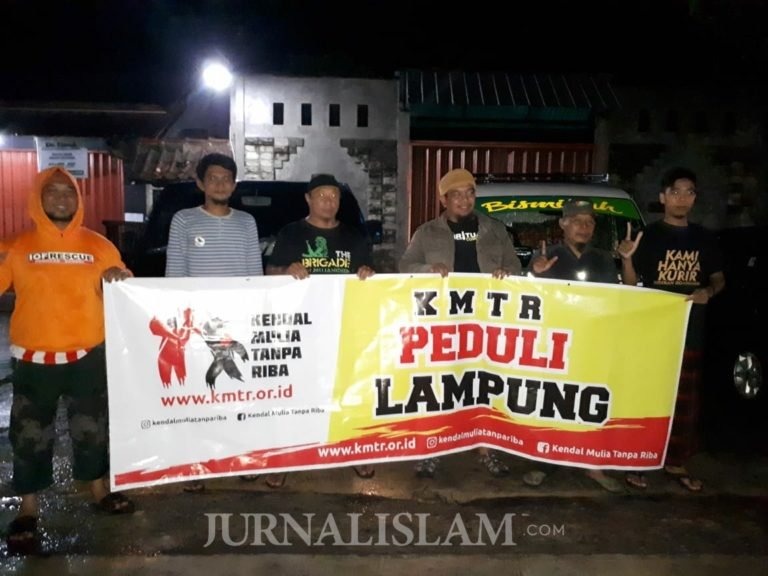 Komunitas Masyarakat Anti Riba dan Salimah Peduli Umat Kirim Bantuan Tsunami Lampung