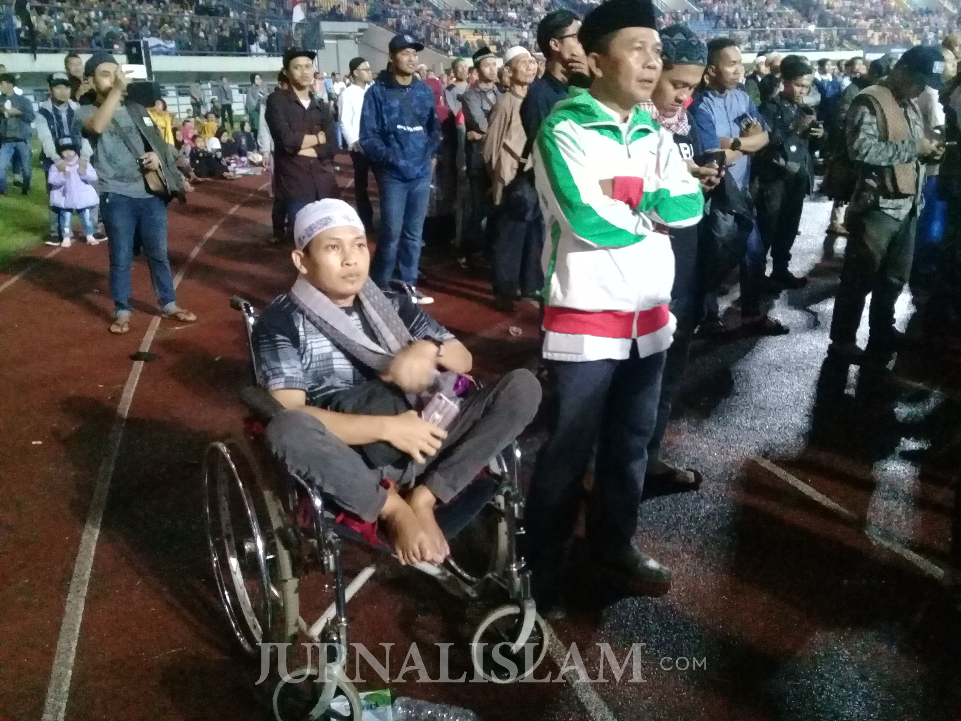 ‘Keterbatasan Fisik Tak Halangi Kami Ikuti Kajian Ustaz Abdul Somad’