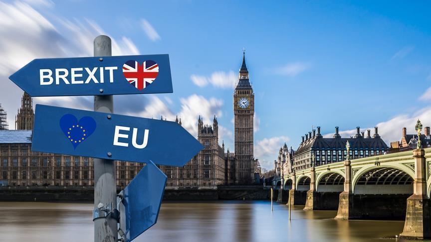 Brexit Dilarang, PM Theresa May Tutup Parlemen Inggris