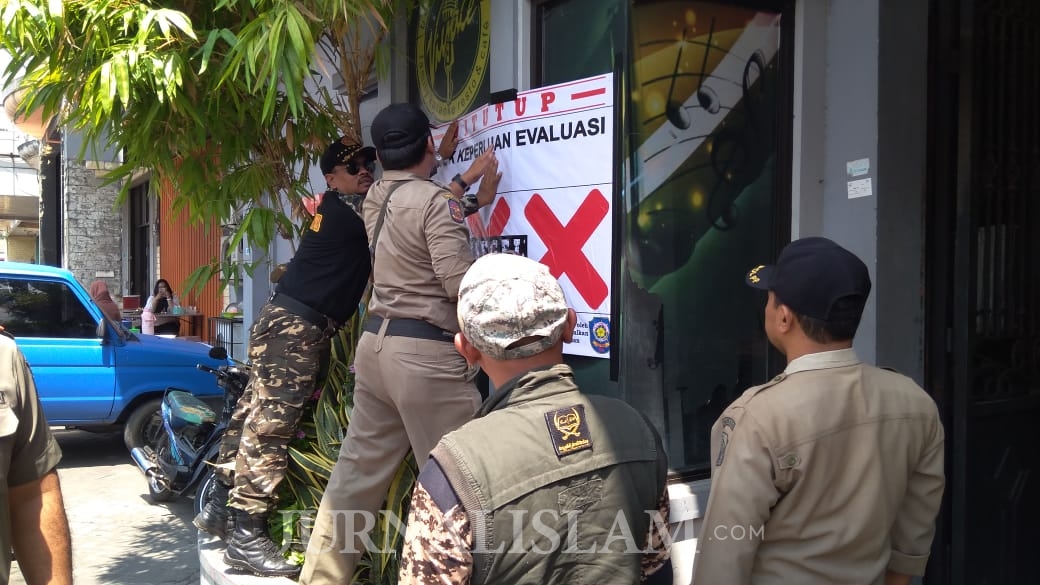 Bersama Forum Ormas Islam, Pemkot Blitar Segel 8 Tempat Hiburan Malam