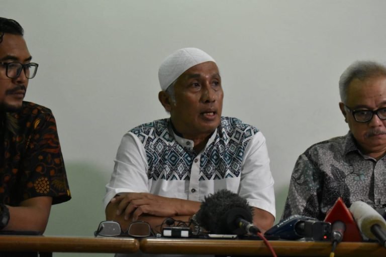 Ustaz ABB Tolak Tandatangani Dokumen yang Harus Akui Terlibat Pidana Terorisme
