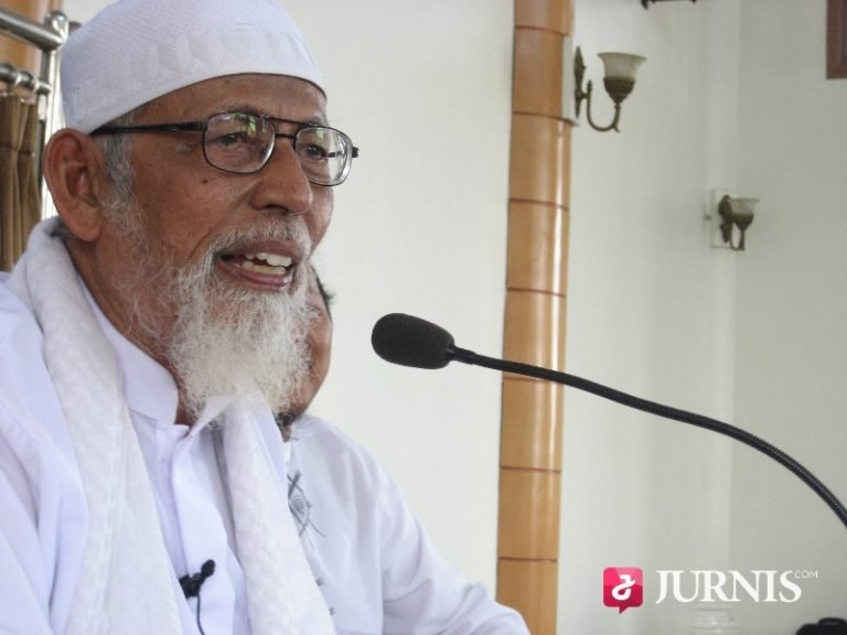 Keluarga: “Ustaz Abu Bakar Ba’asyir Belum Bisa Pulang Hari Ini”