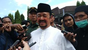 Mozaik Mirip ‘Salib’ di Depan Balaikota Solo Akhirnya Dihilangkan