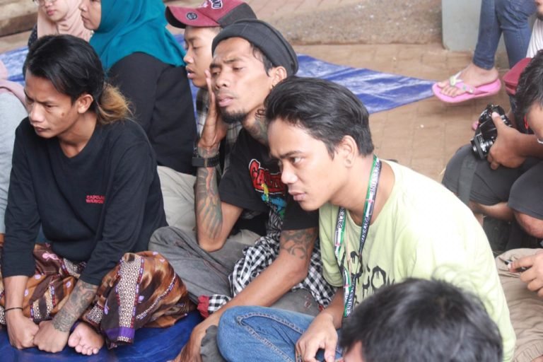 Di Kolong Jalanan Jakarta, Anak Punk Kembali Perdalam Agama