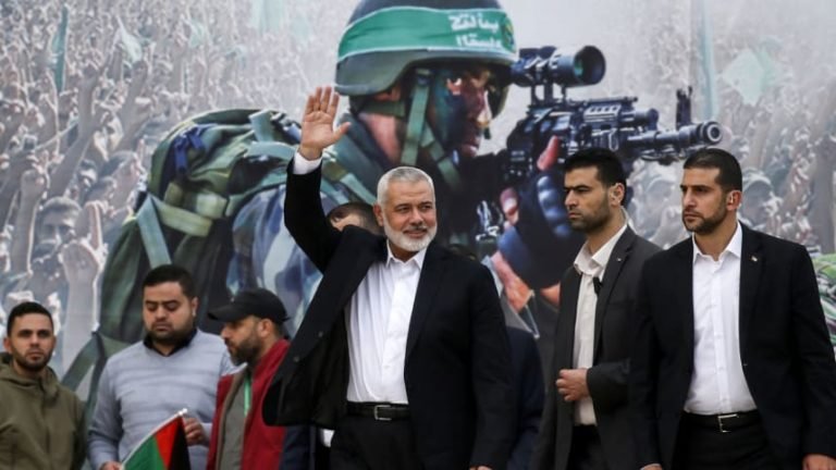 Ismail Haniyah Muncul ke Publik Pasca Israel Menghancurkan Kantornya