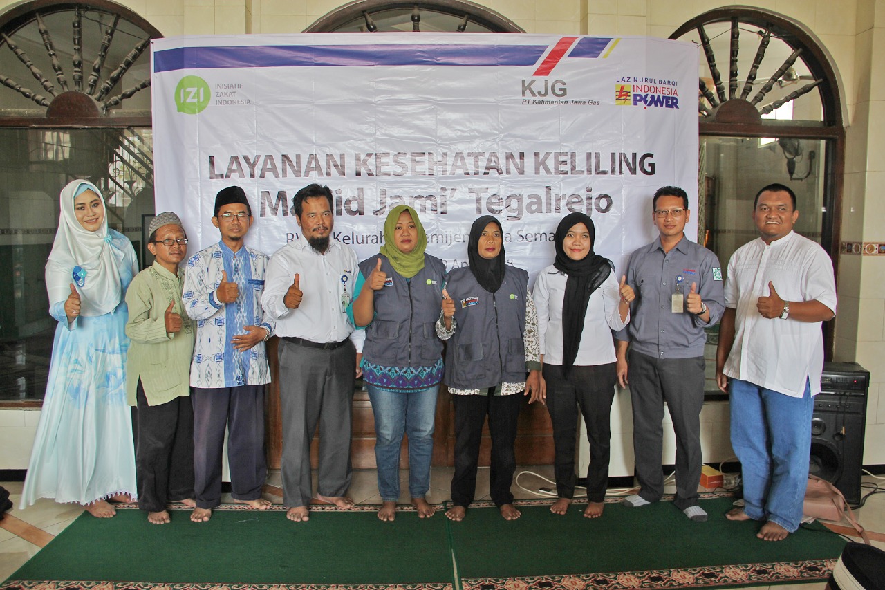 IZI dan LAZ Nurul Barqi Gelar Pengobatan Gratis