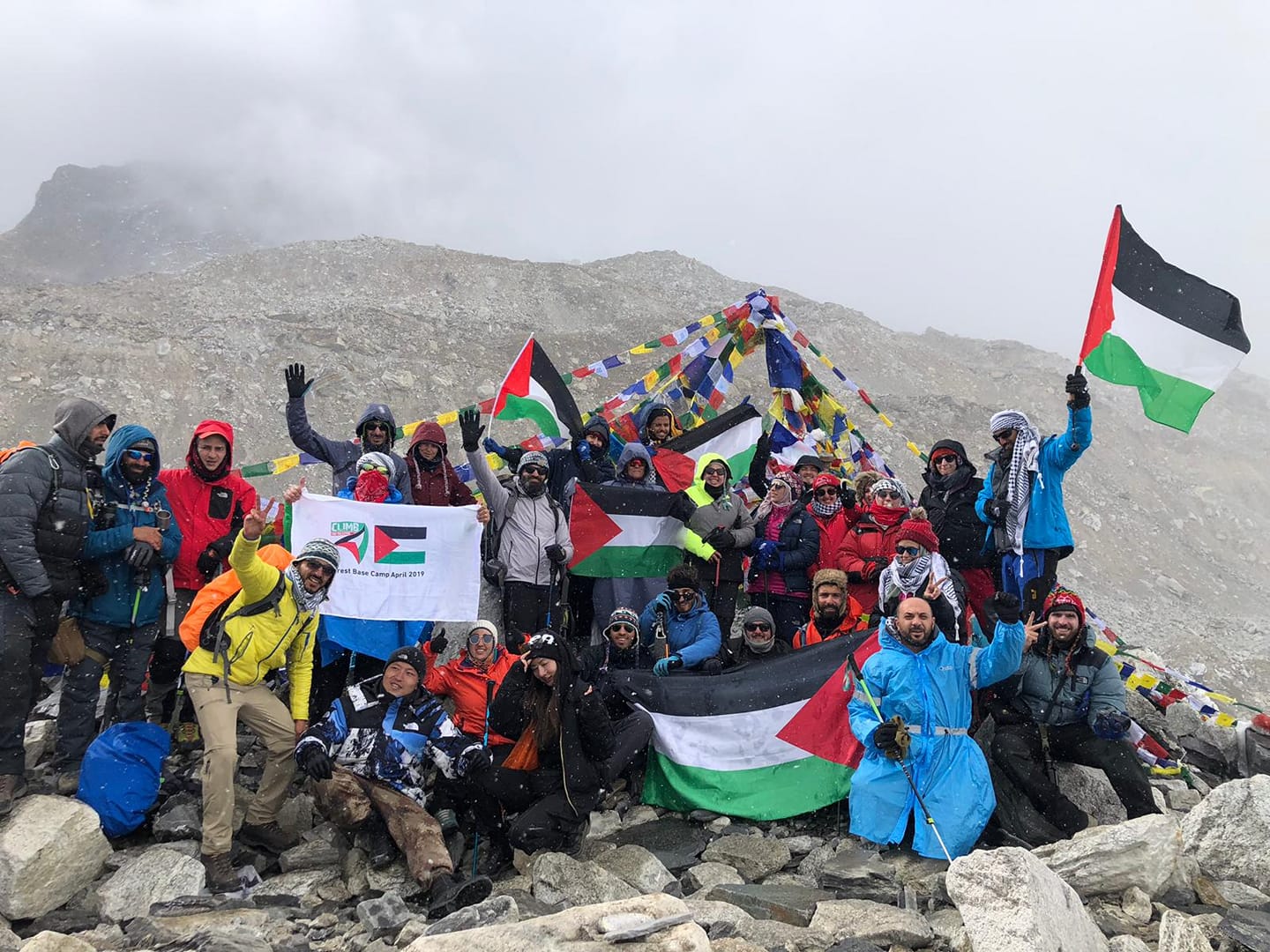 27 Warga Palestina Tiba di Pangkalan Gunung Everest