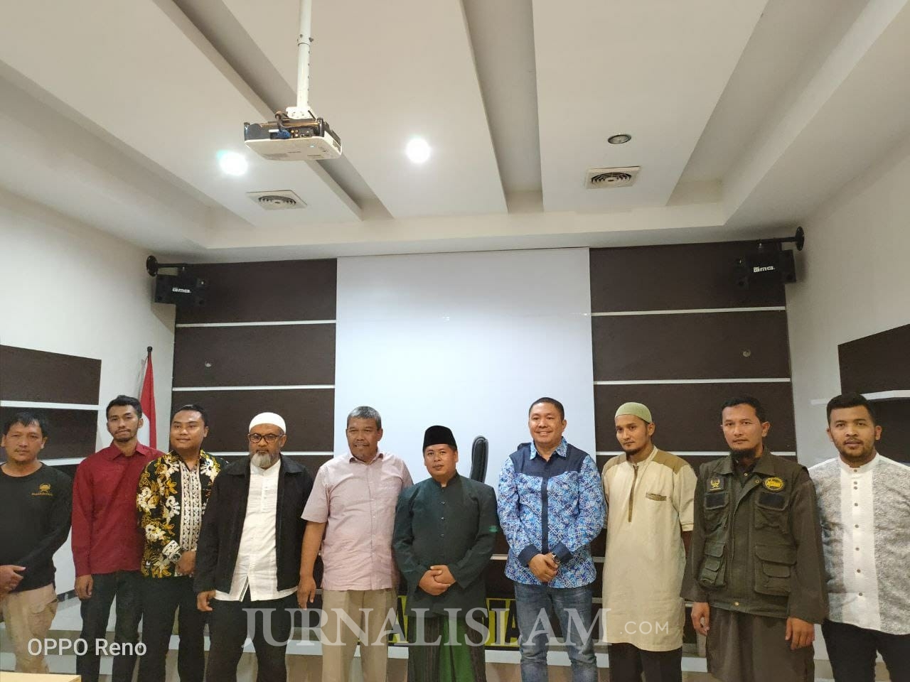 Akui Salah Karena Sajikan Miras Saat Berbuka, OPPO Akhirnya Minta Maaf