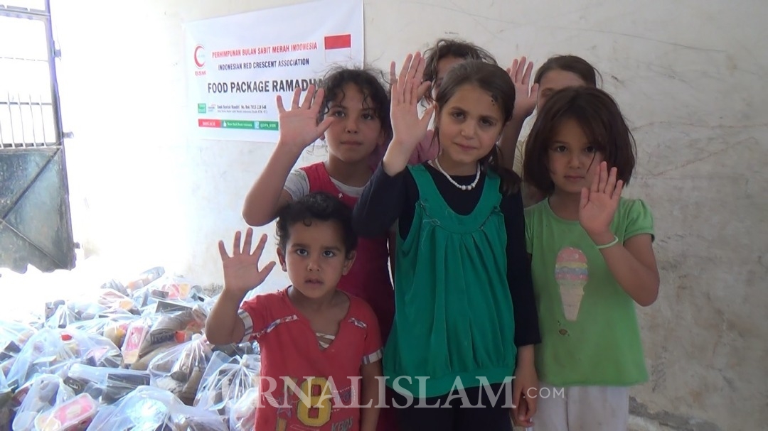 BSMI Beri Paket Sembako Idul Fitri untuk Masyarakat Suriah