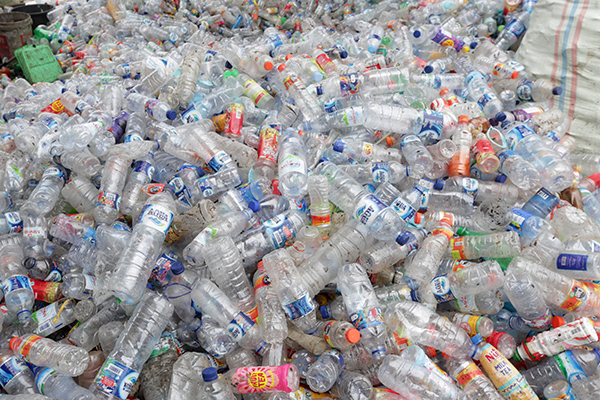 Insitusi Pemerintah Diminta Jadi Teladan Kurangi Sampah Plastik
