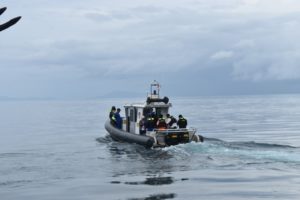 Gunakan Perahu Motor, Wahdah Peduli Terus Salurkan Bantuan Korban Gempa Halmahera