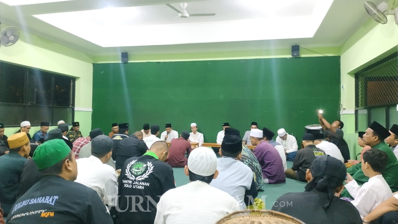 PCNU Solo Gelar Shalat Gaib dan Doa Bersama untuk Mbah Moen