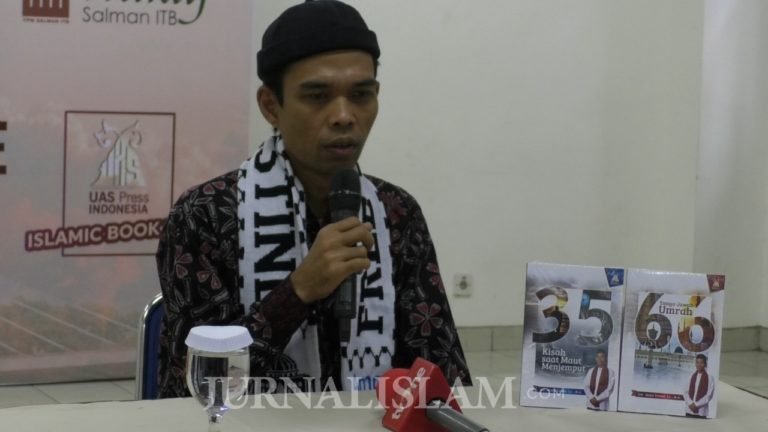 Salman ITB Launching Dua Buku Terbaru Ustaz Abdul Somad