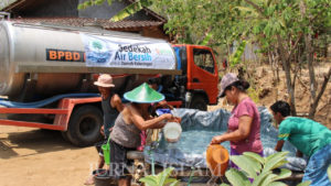 Pasokan Air Warga Habis, BMH Kirim Bantuan Air Bersih di Ponorogo