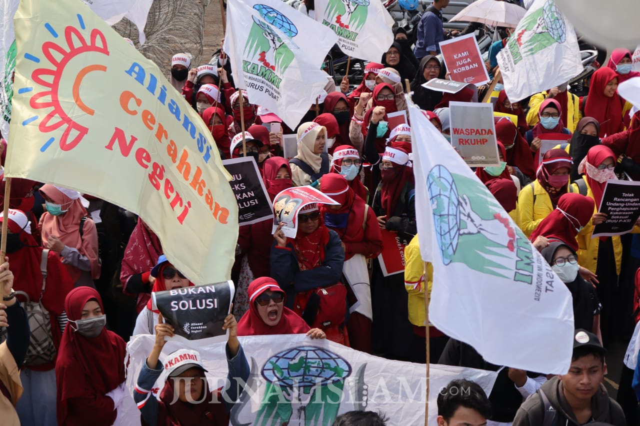 DPR Curhat Belum Bahas RUU P-KS, AILA: Kenapa Ingin Buru-buru Disahkan?