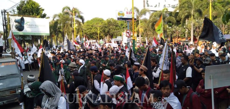 Ratusan Warga Klaten Ikuti Longmarch Ukhuwah Umat untuk Indonesia Lebih Maju
