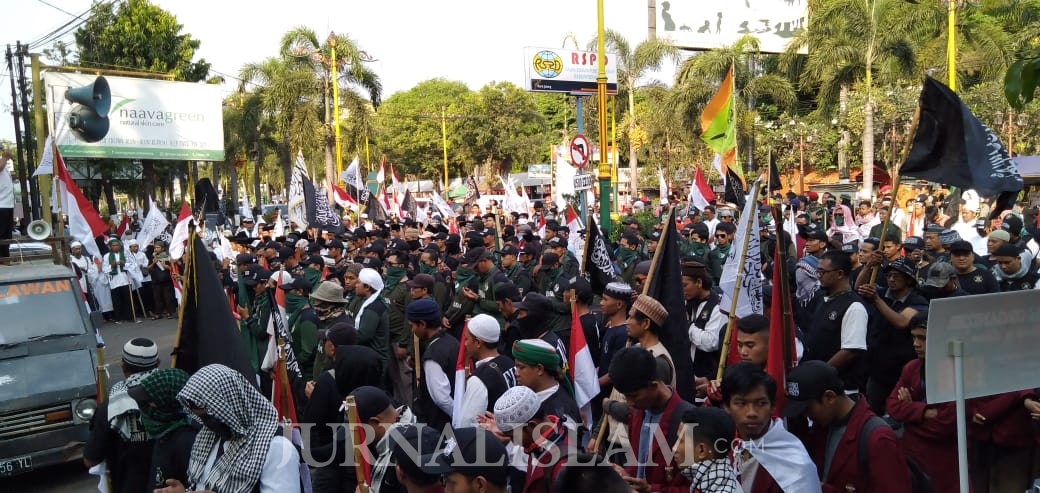 Ratusan Warga Klaten Ikuti Longmarch Ukhuwah Umat untuk Indonesia Lebih Maju