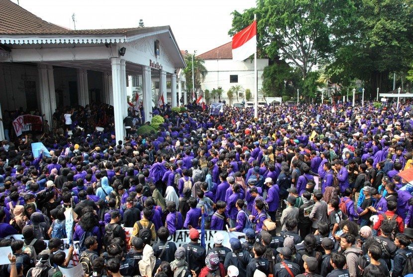 Balai Kota Bogor Diduduki Mahasiswa, Tolak Pelemahan KPK hingga RKUHP