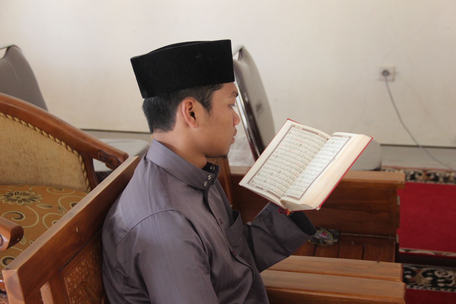 Akhlak Pembawa Al-Qur’an