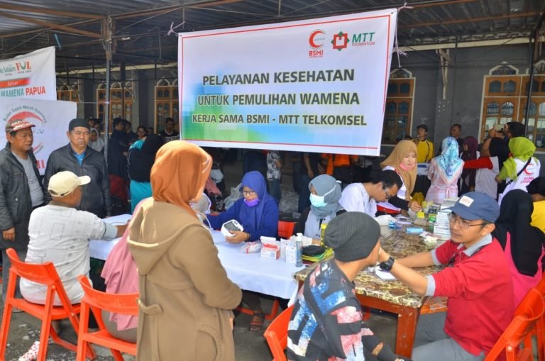 BSMI dan MT Telkomsel Buka Layanan Pengobatan Gratis di Wamena