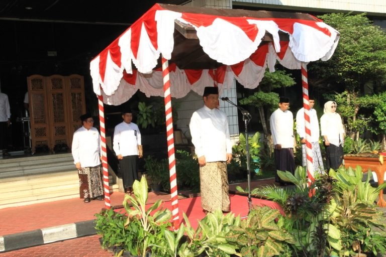ASN Kemenag ‘Sarungan’ Sambut Hari Santri 22 Oktober
