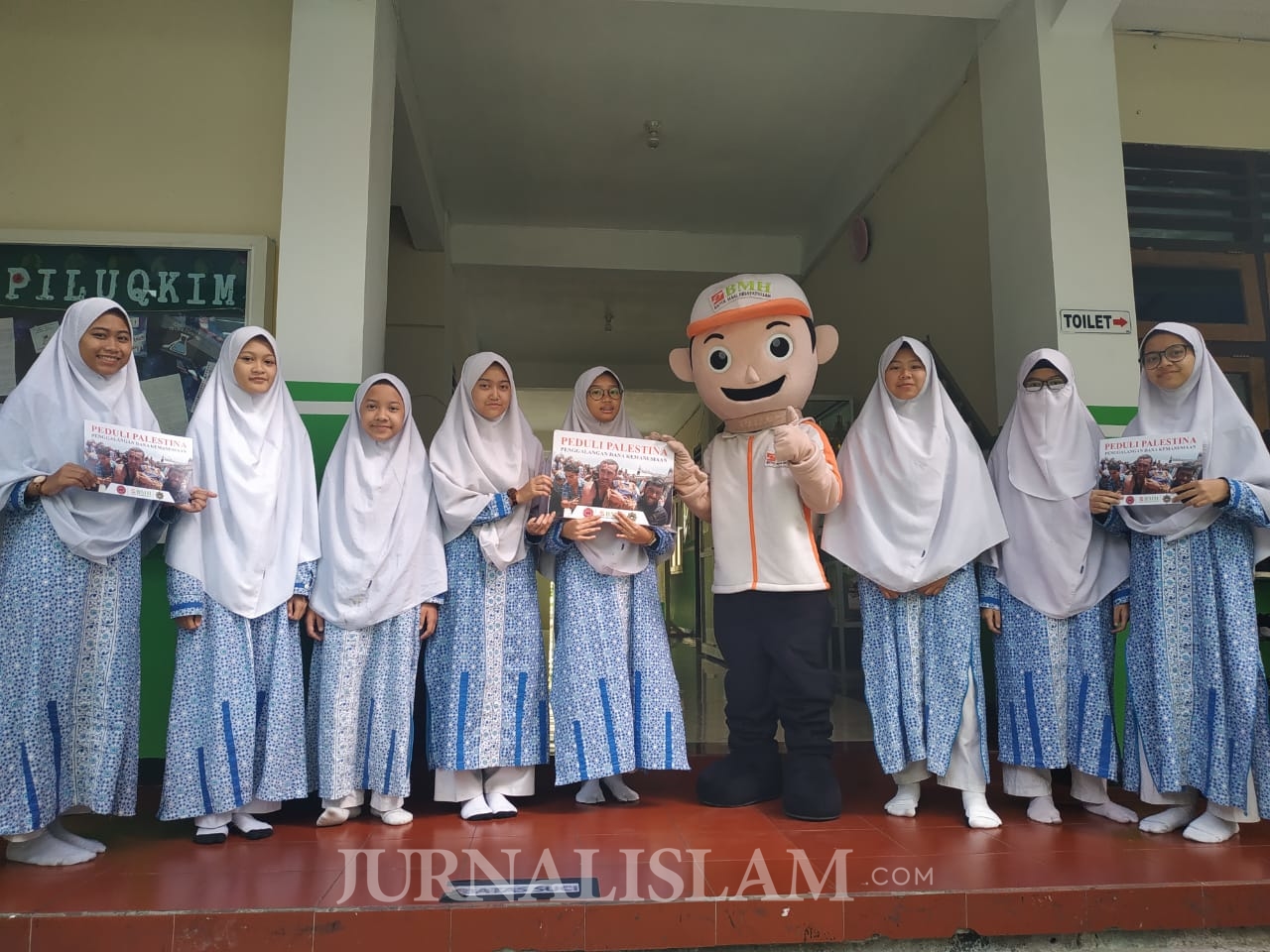 Laznas BMH Bersama Siswa TK dan SMP Galang Dana untuk Palestina