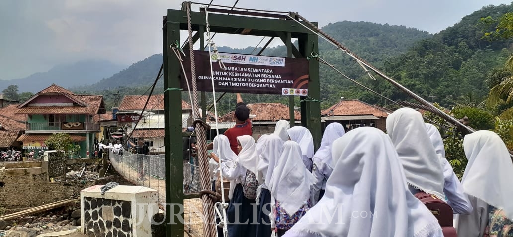 Sinergi Foundation Bangun Jembatan Gantung, 2.400 Orang Rasakan Manfaat