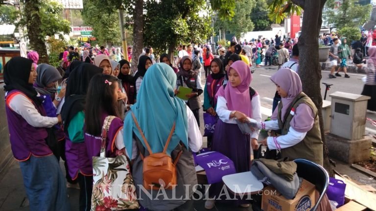 Cegah Penyebaran Corona, Sinergi Foundation Sebar Masker dan Hand Sanitizer Gratis