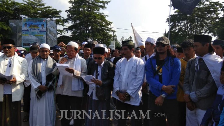 Warga Banten Serukan Qunut Nazilah terkait Kondisi Kaum Muslimin