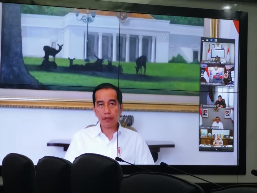 Jokowi Mulai Rapat Terbatas Via Online