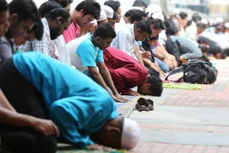Malaysia Batasi Shalat Jumat, Singapura Melarang Total