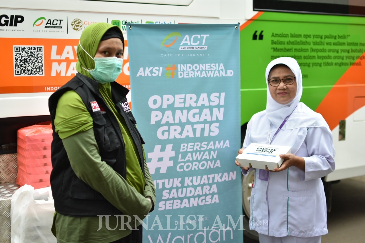 Bersama Wardah, ACT Bagikan Makanan Gratis untuk Tenaga Medis