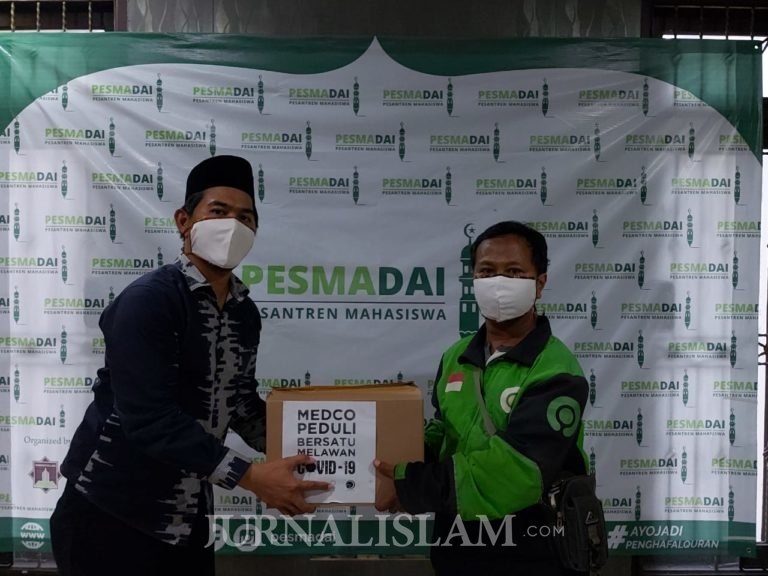 Gandeng Santri Pesmadai, Medco Foundation Salurkan Paket Sembako