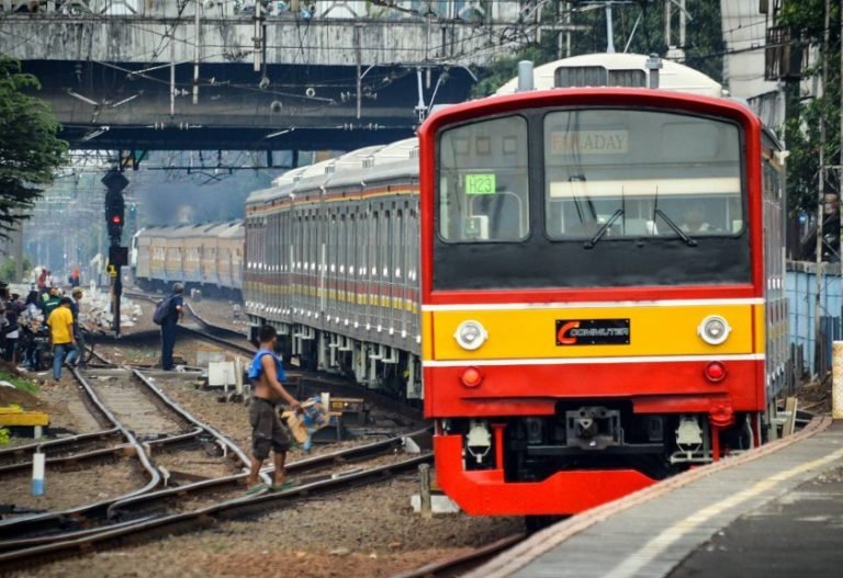 Lima Kepala Daerah Desak Kemenhub Hentikan Operasional KRL