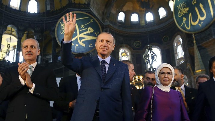 Hagia Sophia Jadi Masjid Diprotes Negara Barat, Erdogan Cuek