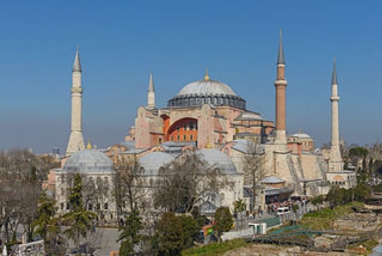 Hari Bersejarah, Shalat Jumat Pertama di Hagia Sophia Setelah 86 Tahun