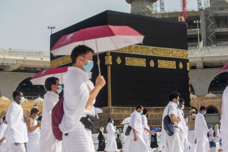 Harap Bersabar, Umrah Tinggal Tunggu Kabar