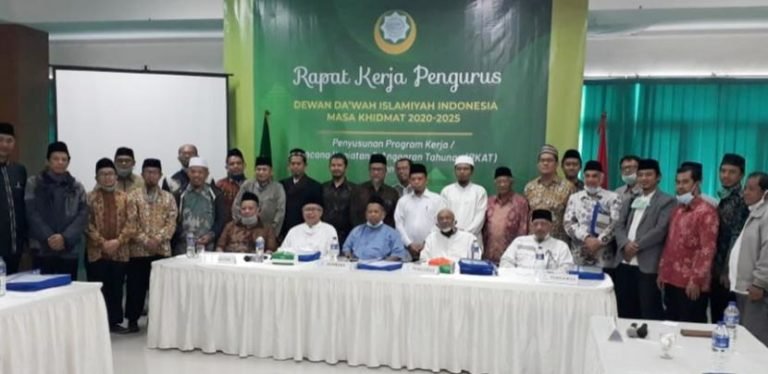 Adian Husaini Libatkan Banyak Dai Muda di Kepengurusan DDII