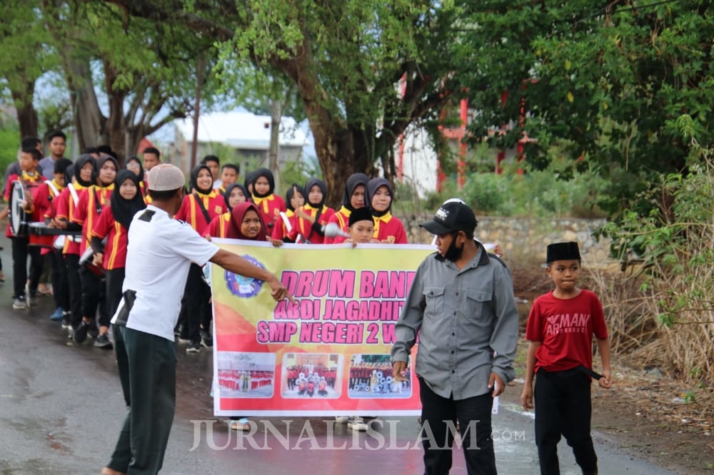 Peringati Maulid Nabi, Warga Desa Kalampa Gelar  Pawai