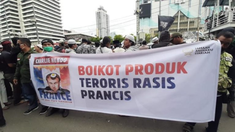 Aksi Protes Prancis Juga Digelar di Bandung