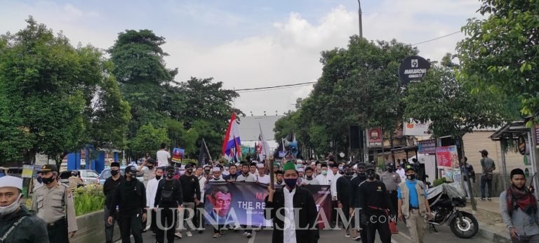 Ribuan Warga Serang Banten Aksi Bela Nabi, Kecam Prancis