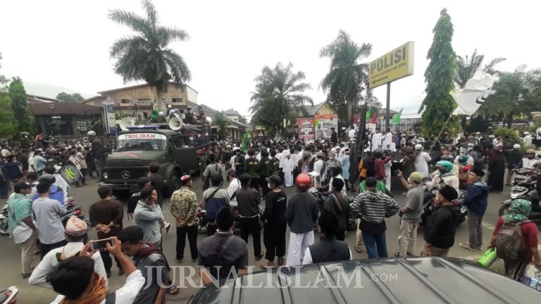 Ribuan Masyarakat Tasikmalaya Gelar Aksi Solidaritas untuk 6 Laskar FPI