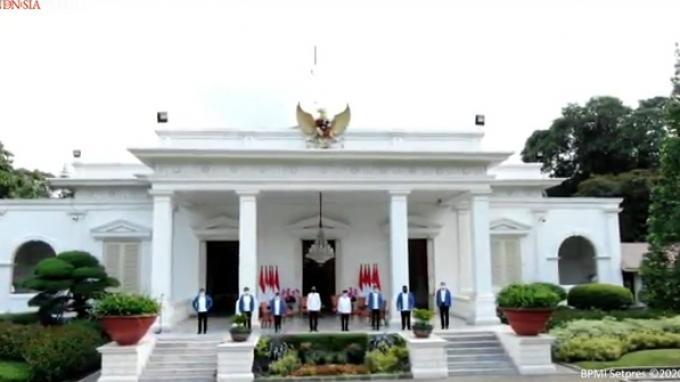 Jokowi Lantik 6 Menteri dan 5 Wamen