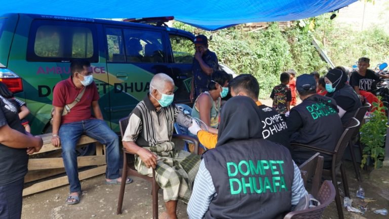 Percepat Penanganan Korban Gempa Sulbar,  Tim SAR DMC DD Bangun Pos Di 5 Titik