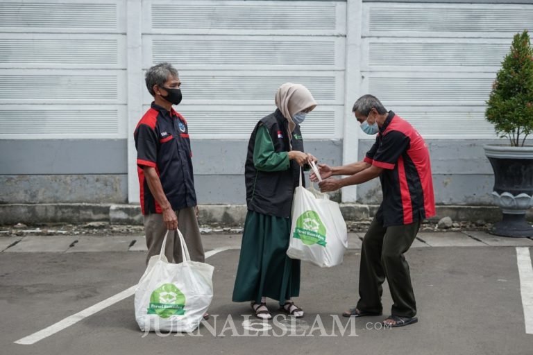 Parcel Ramadhan, Seyumkan Porter Stasiun