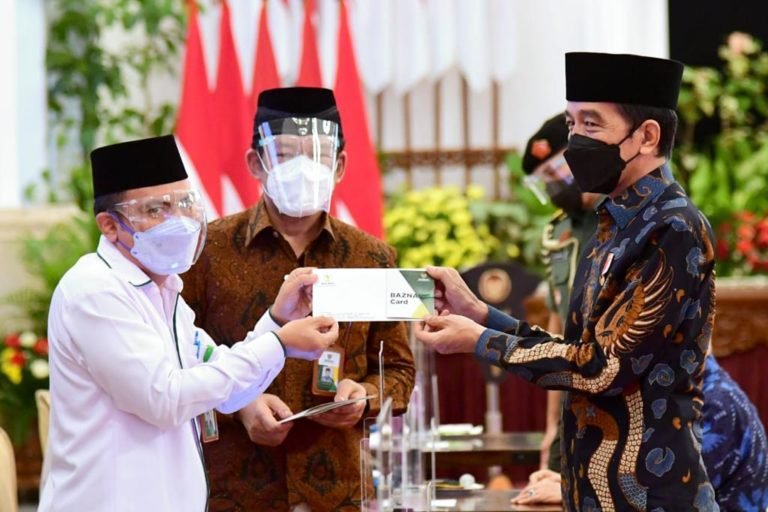 Berzakat, Presiden Jokowi Luncurkan Gerakan Cinta Zakat