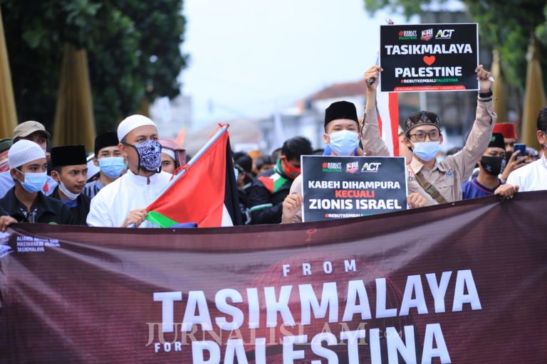 Ribuan Massa Ikuti Aksi #TasikUsik2 Dari Tasikmalaya untuk Palestina
