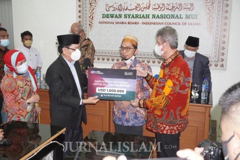 Ustaz Adi Hidayat Sumbangkan 1 Juta Dollar untuk Palestina