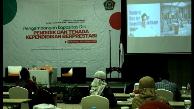 Guru Madrasah Didorong Lebih Kreatif dan Menarik dalam Pengajaran